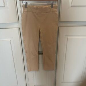Chicos cropped slimming pant. Khaki color Size 00P